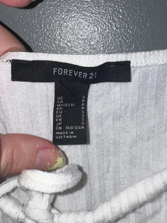 Puff sleeve front tie crop top - Picture 3 of 3